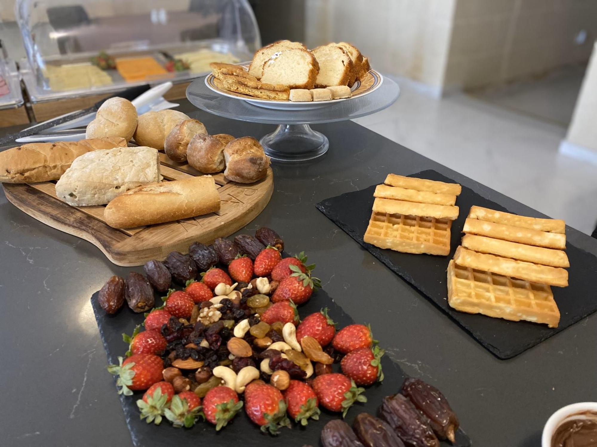 Fiftyfour West Boutique Living Bed & Breakfast Gharb  Exterior photo