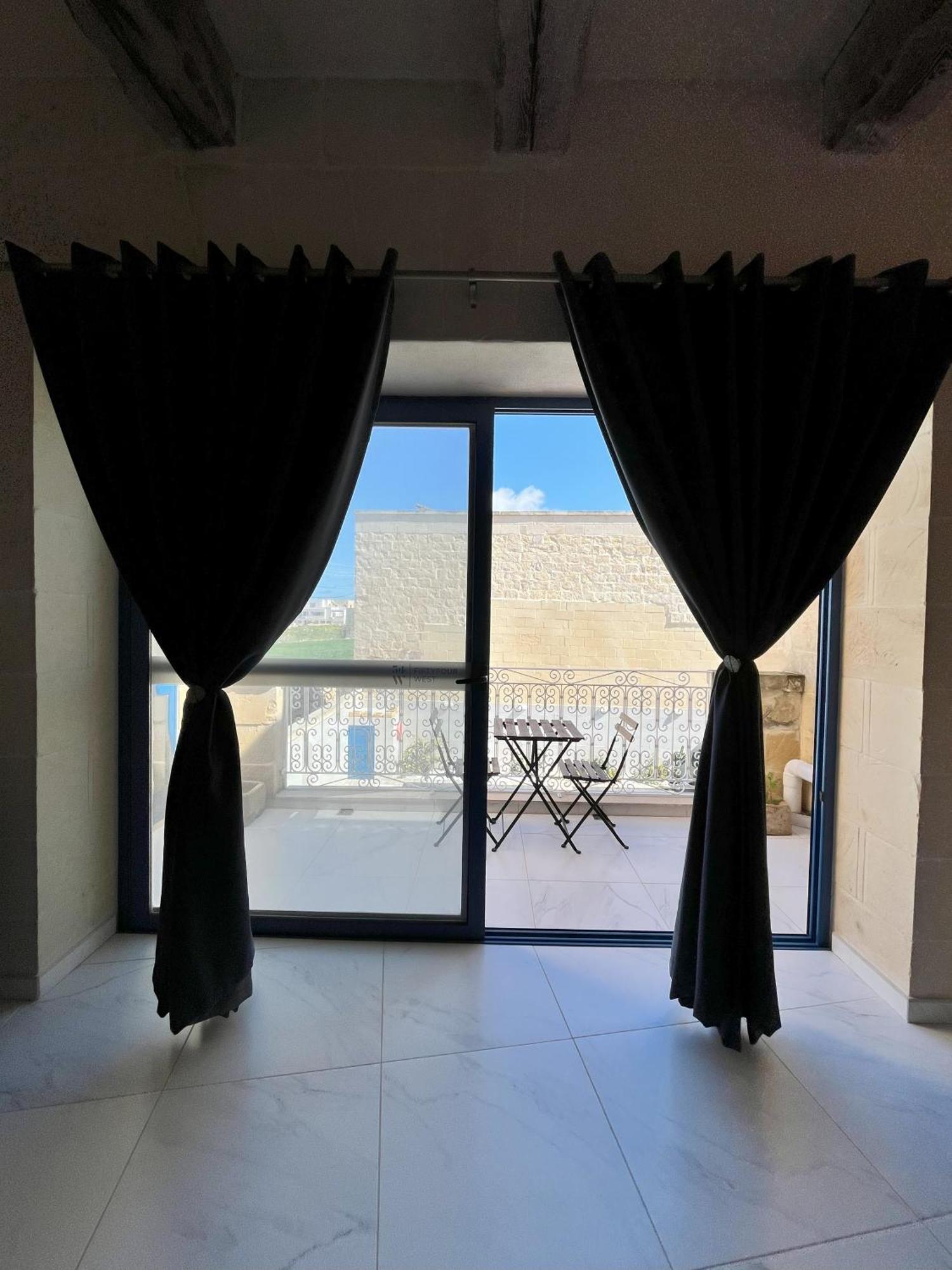 Fiftyfour West Boutique Living Bed & Breakfast Gharb  Exterior photo