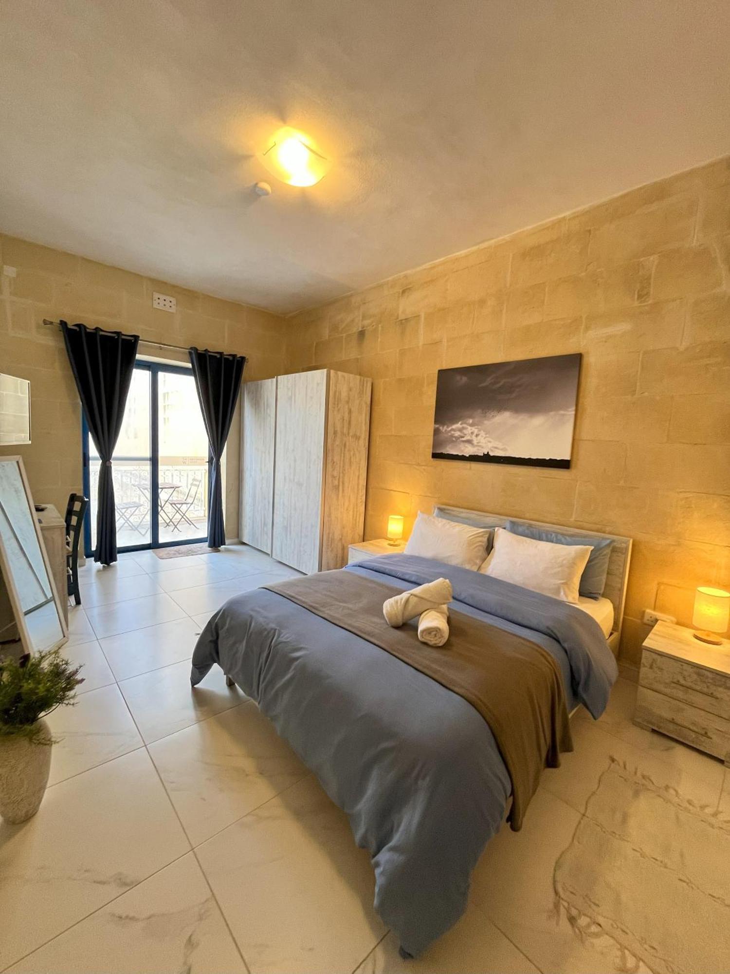 Fiftyfour West Boutique Living Bed & Breakfast Gharb  Exterior photo
