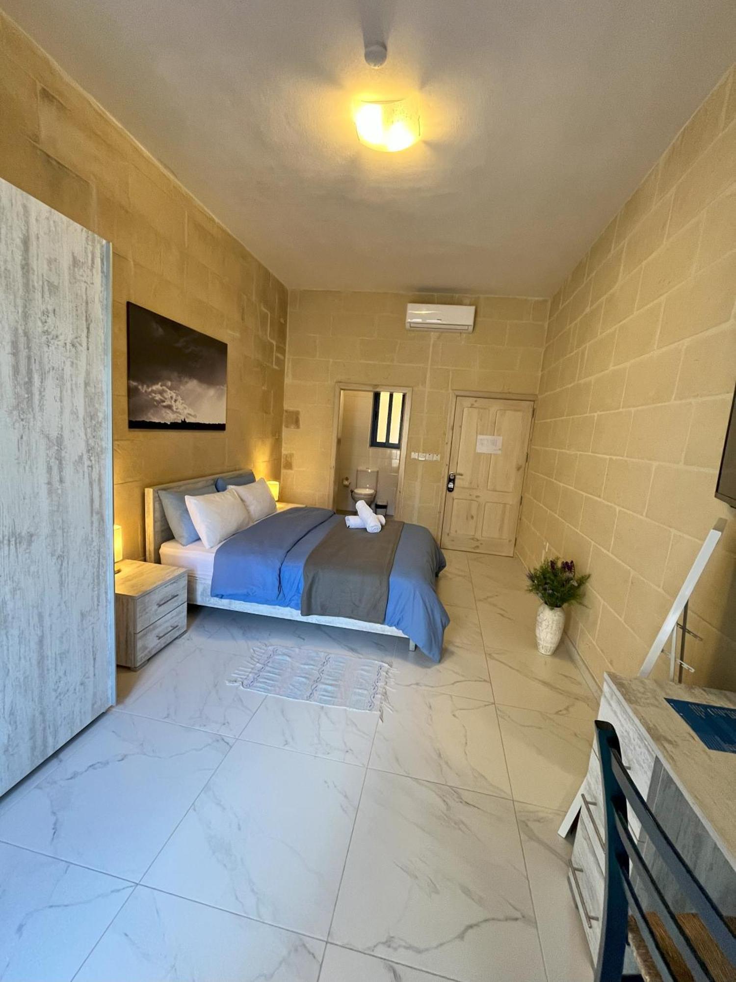 Fiftyfour West Boutique Living Bed & Breakfast Gharb  Exterior photo