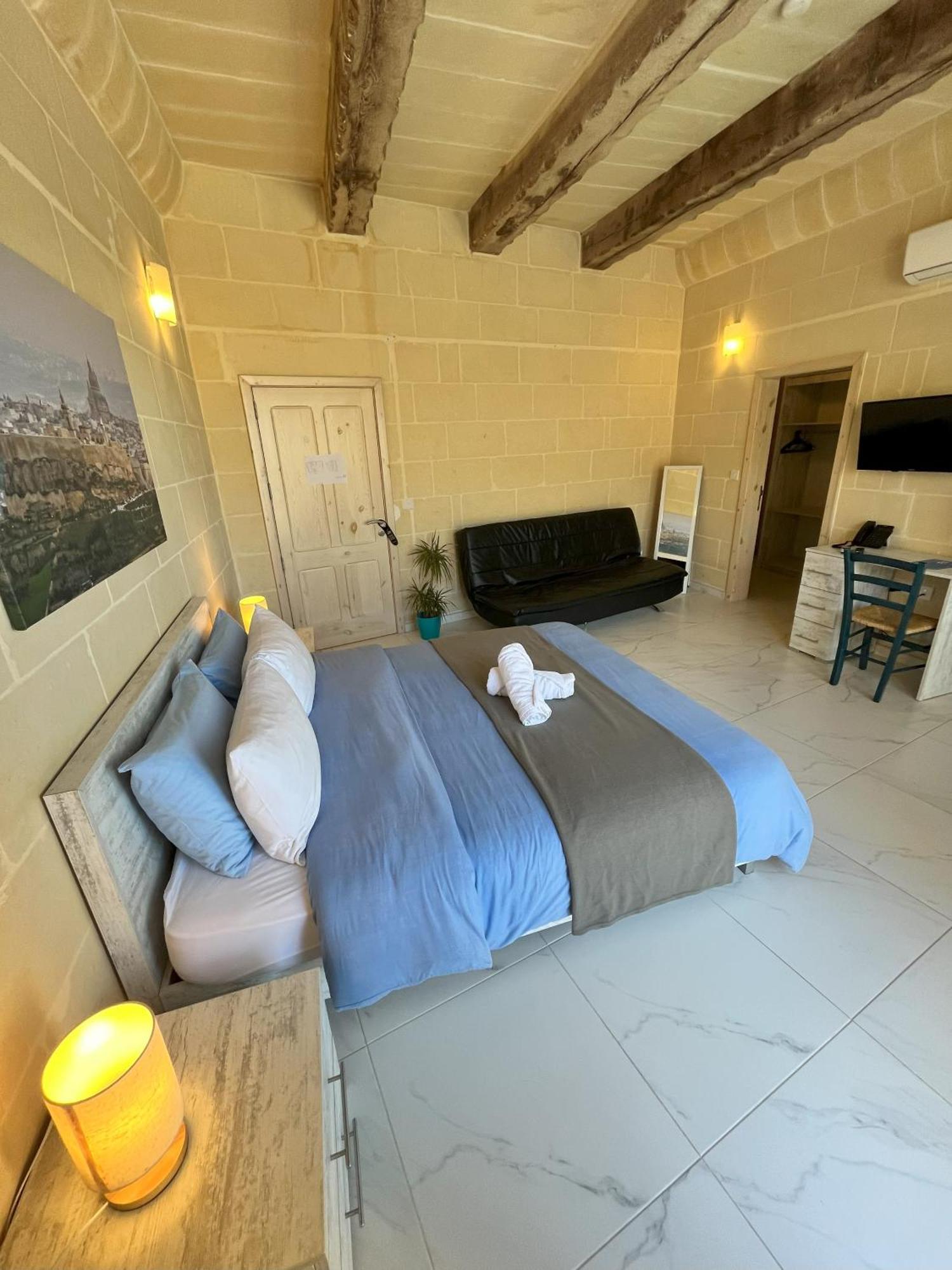 Fiftyfour West Boutique Living Bed & Breakfast Gharb  Exterior photo