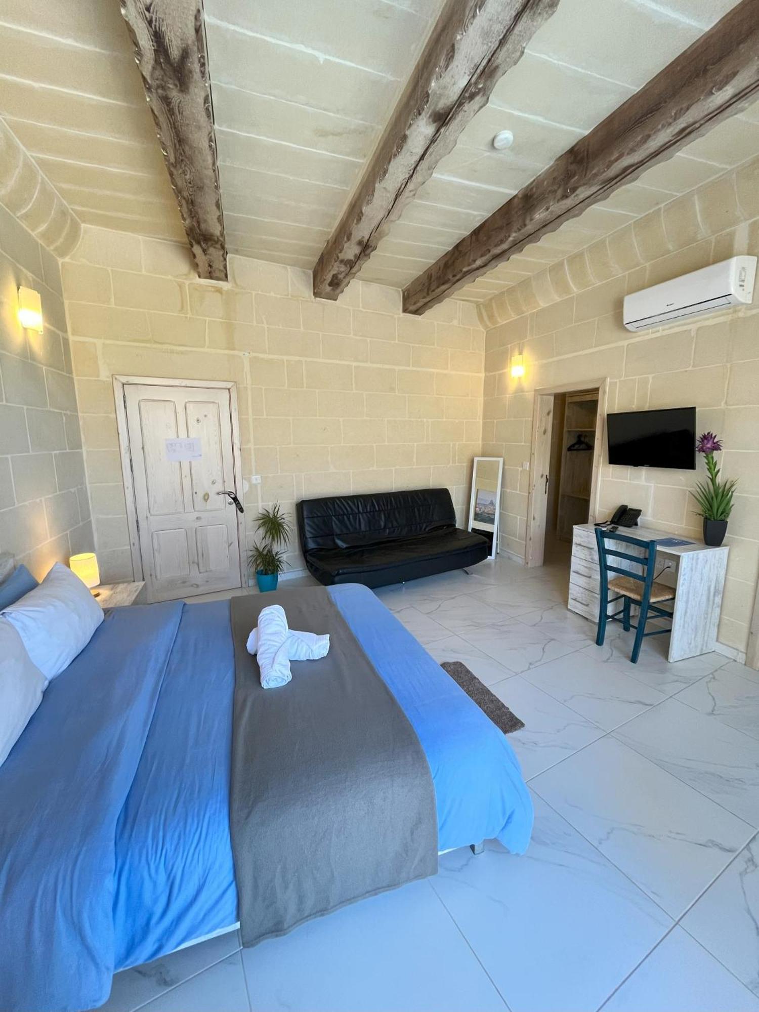 Fiftyfour West Boutique Living Bed & Breakfast Gharb  Exterior photo