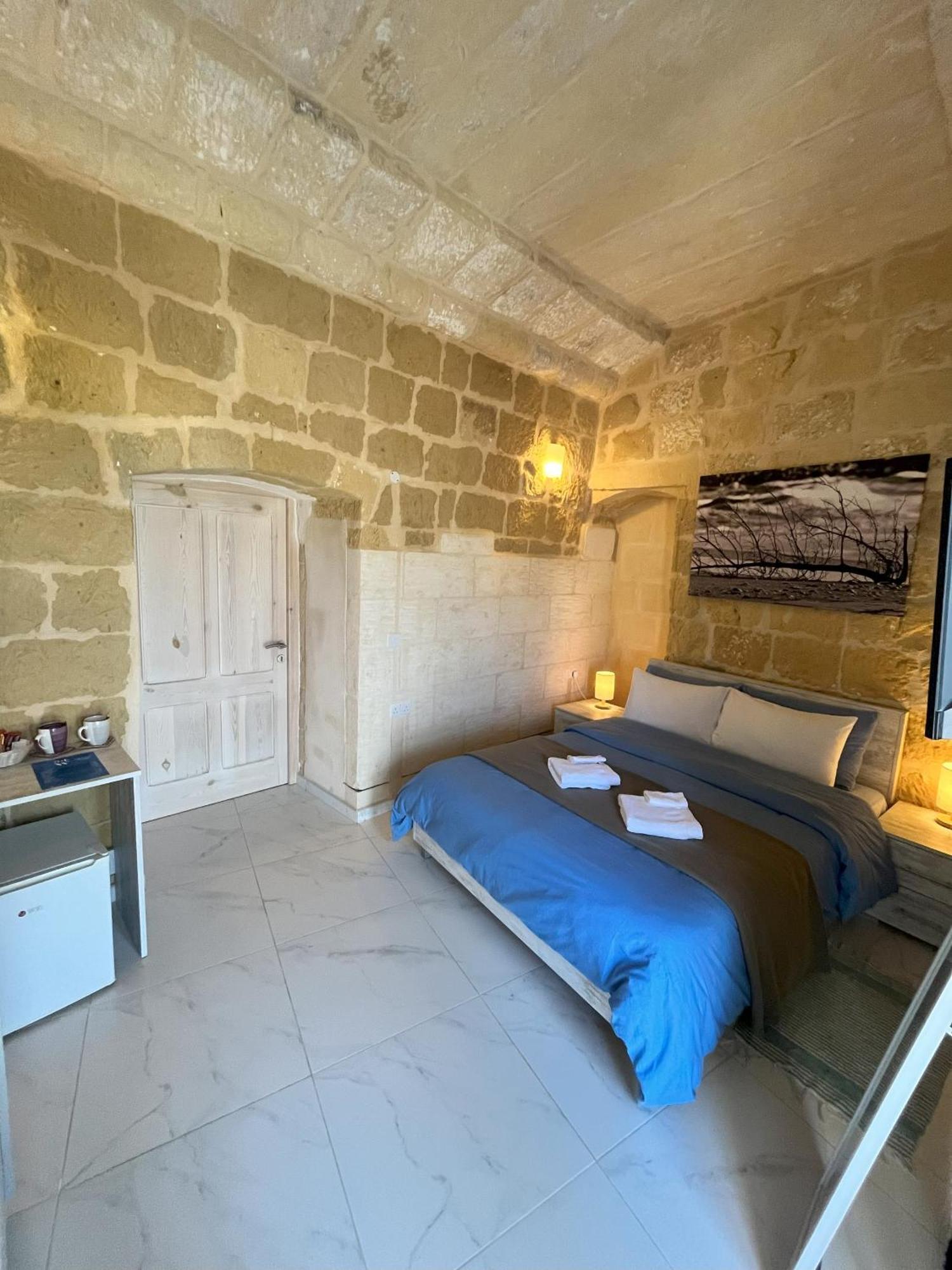 Fiftyfour West Boutique Living Bed & Breakfast Gharb  Exterior photo