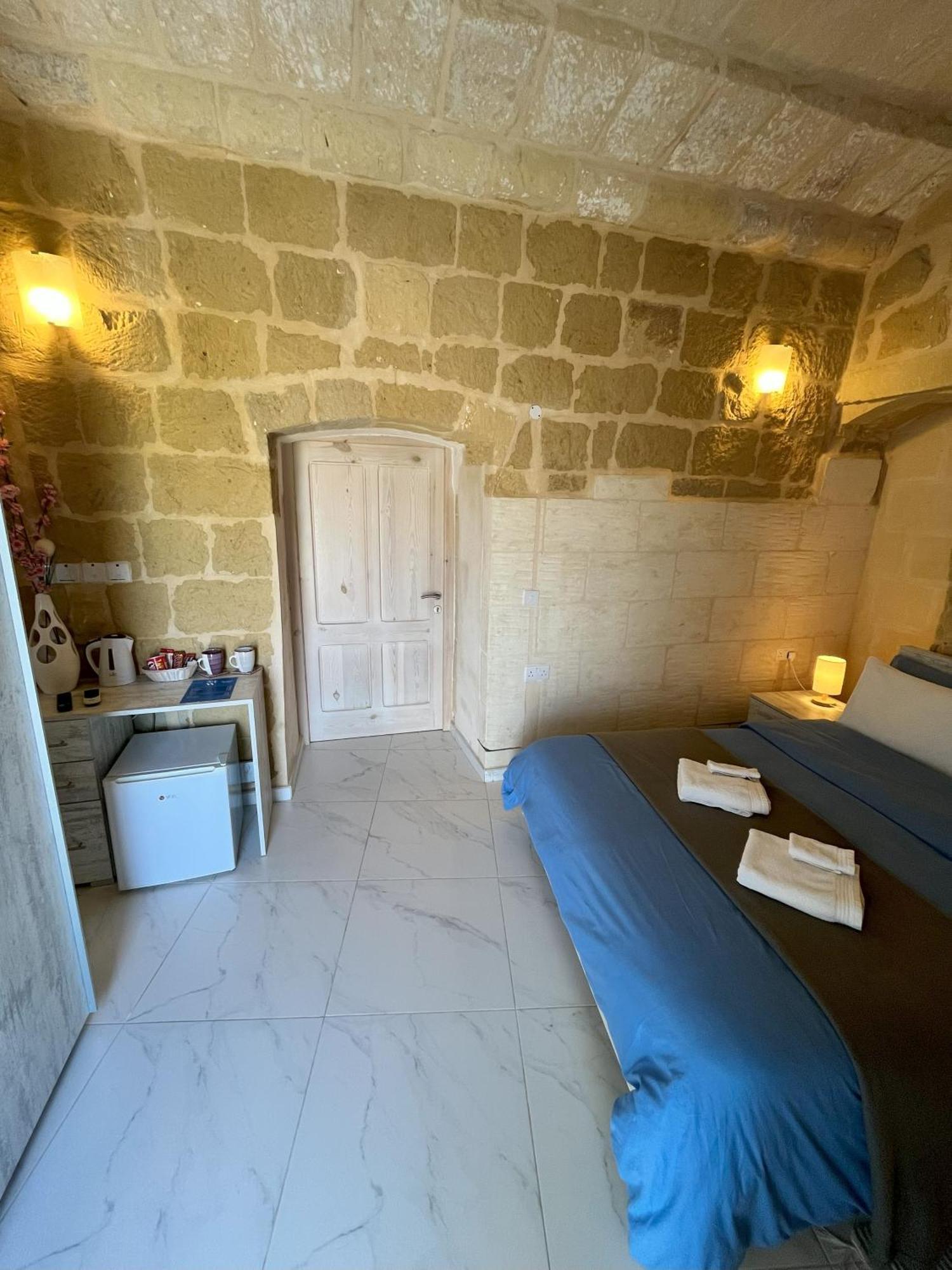 Fiftyfour West Boutique Living Bed & Breakfast Gharb  Exterior photo