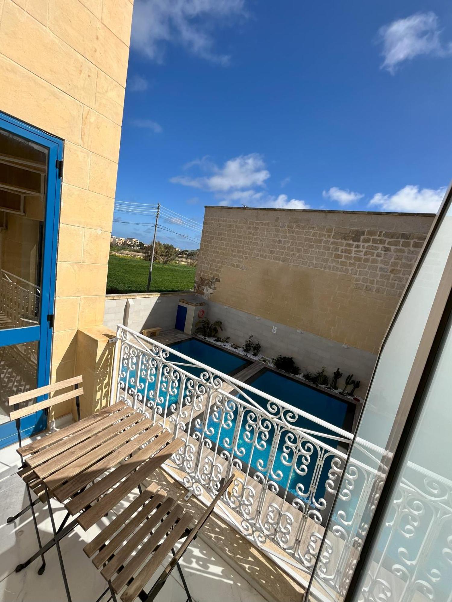 Fiftyfour West Boutique Living Bed & Breakfast Gharb  Exterior photo