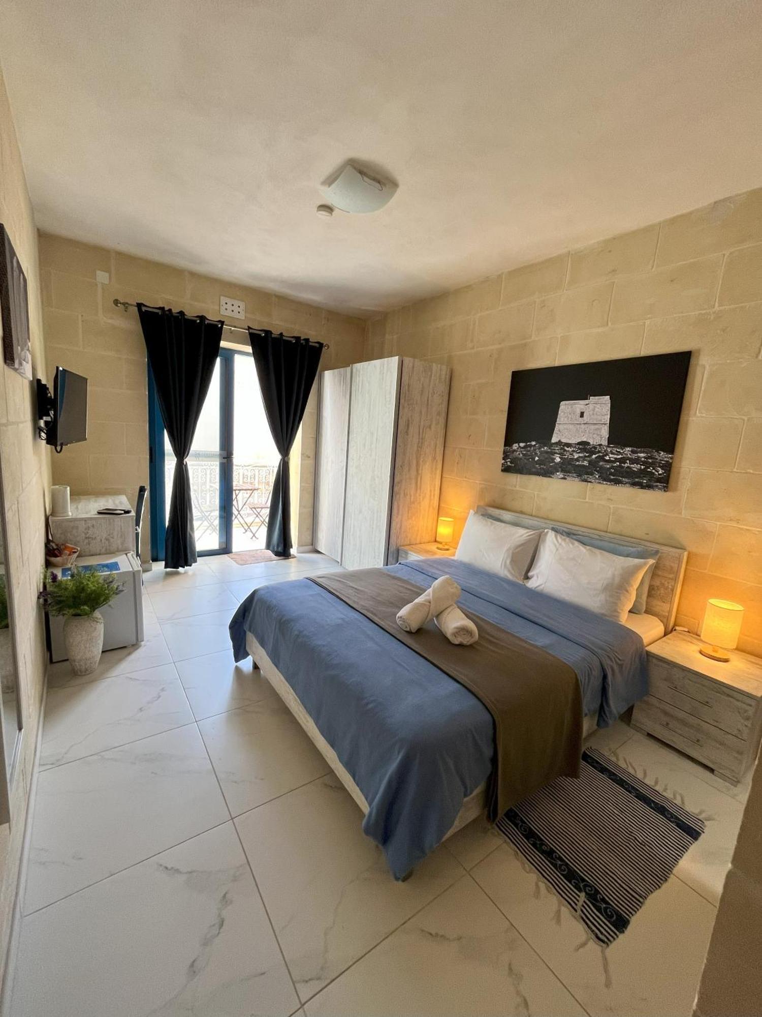 Fiftyfour West Boutique Living Bed & Breakfast Gharb  Exterior photo